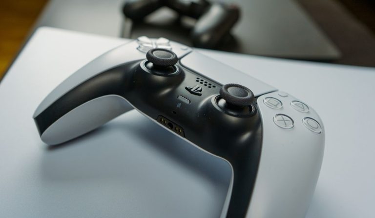 Подключение контроллера PS5 к Xbox: какие у вас есть варианты?