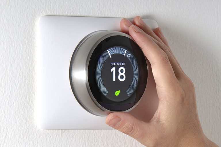 Можно ли использовать умный термостат в квартире?