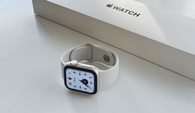 Apple Watch Series 7 поставляются с зарядным устройством?