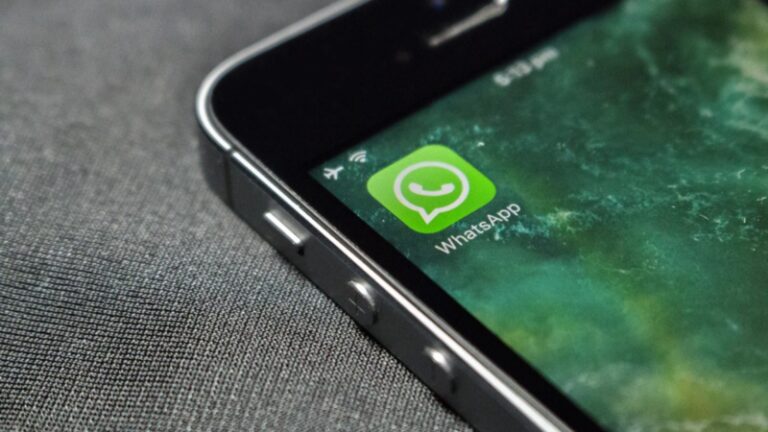 Вот как пользователи iPhone могут записывать и отправлять 60-секундные видеосообщения в WhatsApp
